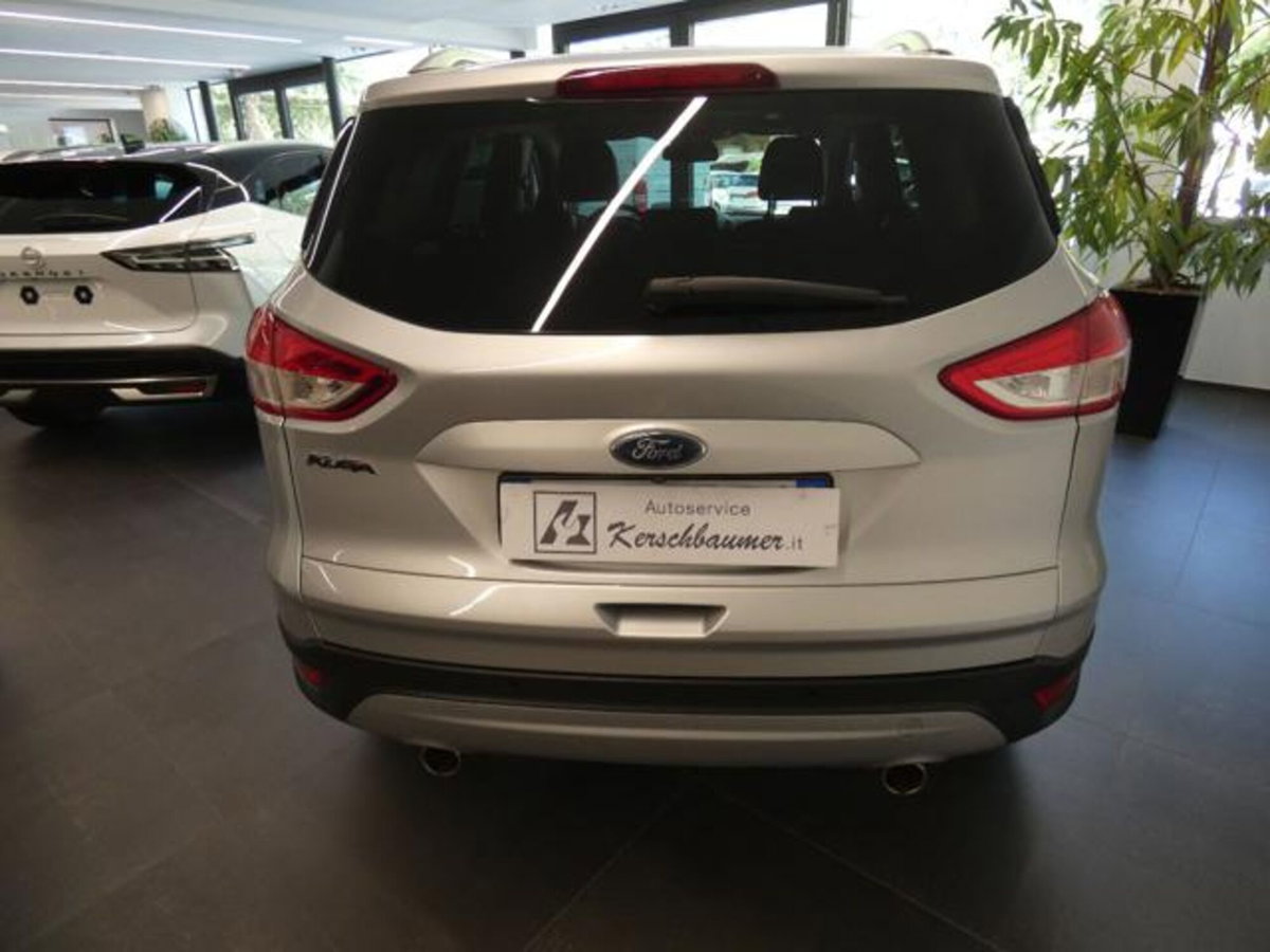 Ford Kuga 2.0 TDCI 150 CV S&S 4WD Titanium X (6)