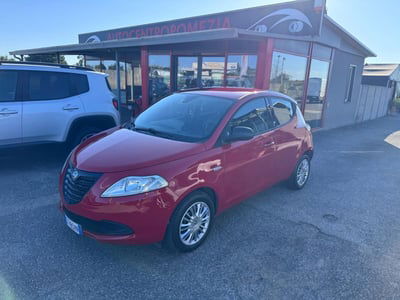 Lancia Ypsilon 1.2 69 CV 5 porte GPL Ecochic Silver usata