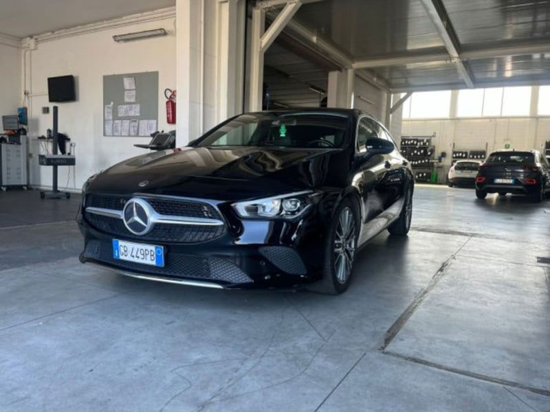 Mercedes-Benz CLA Shooting Brake 200 d Automatic 4Matic Shooting Brake Premium