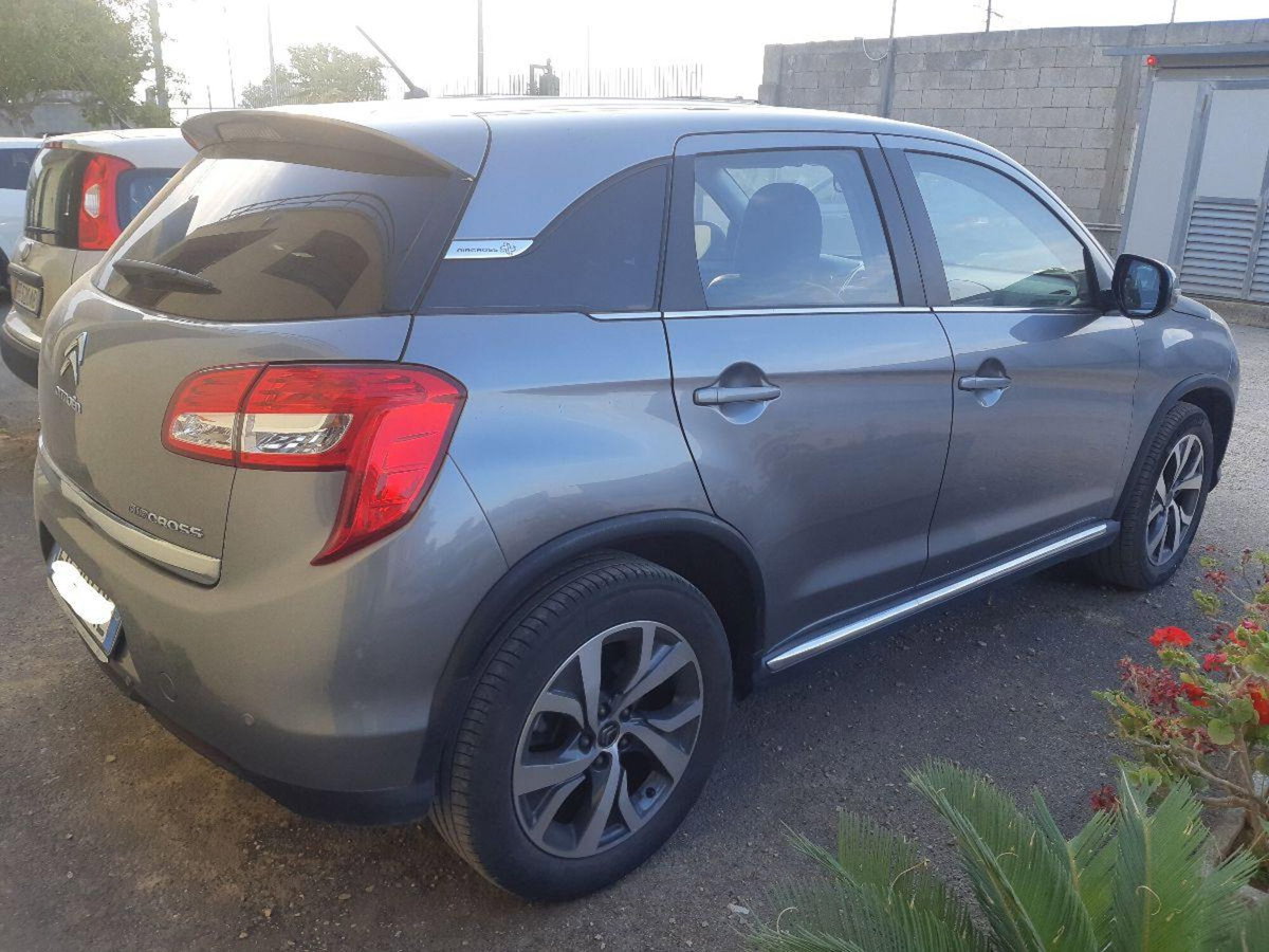 Citroen C4 Aircross HDi 115 S&S 4WD Exclusive (4)