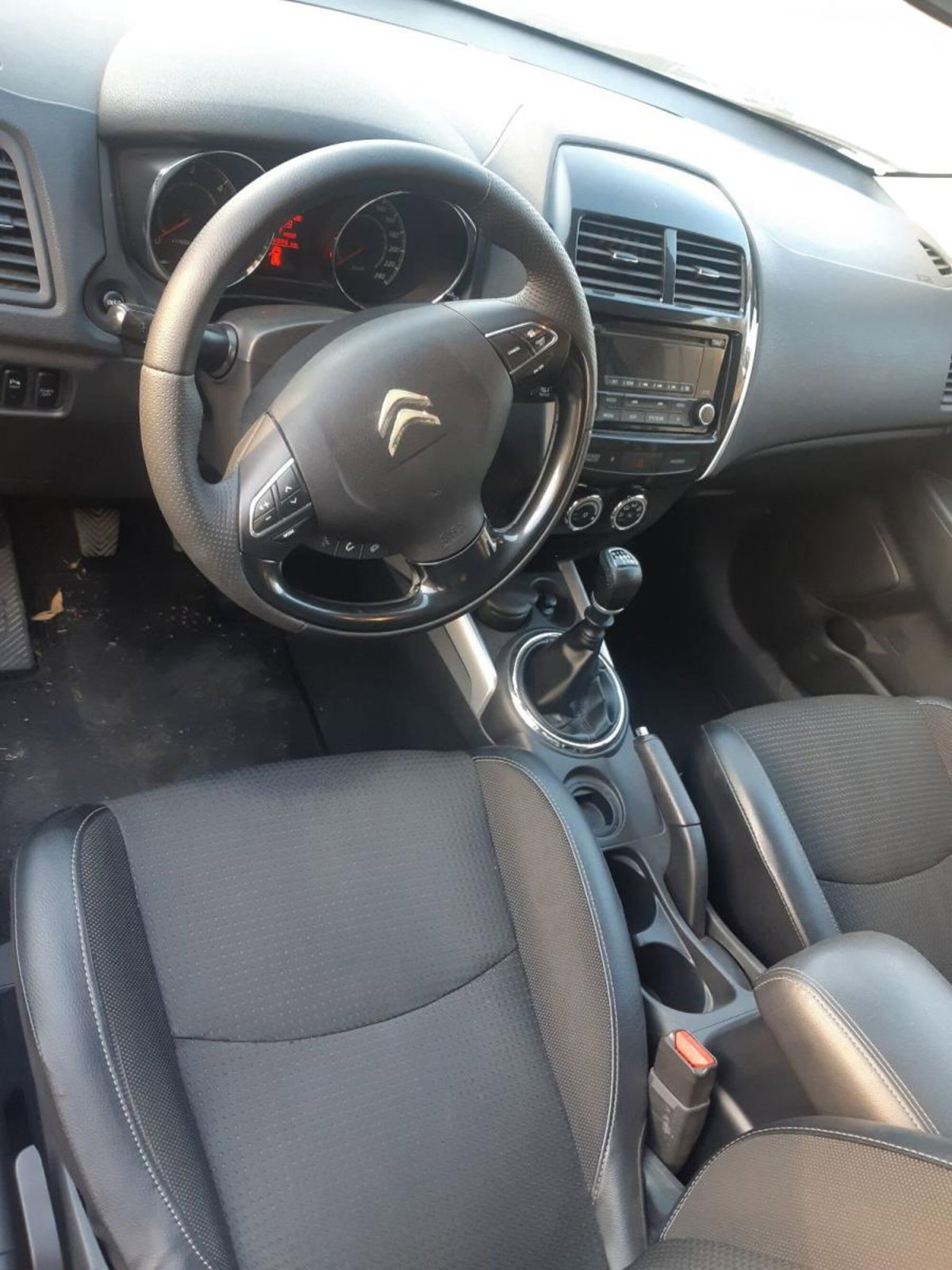 Citroen C4 Aircross HDi 115 S&S 4WD Exclusive (5)