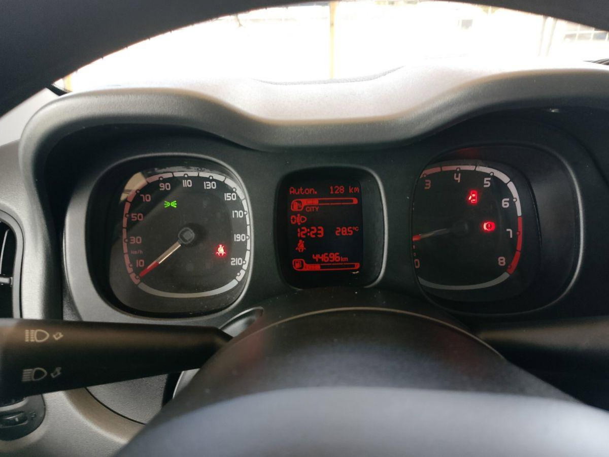 Fiat Panda 1.0 firefly hybrid Pop s&s 70cv (14)