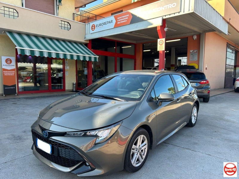 Toyota Corolla 1.8h Active auto