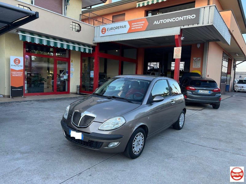 Lancia Ypsilon 1.2 New Oro