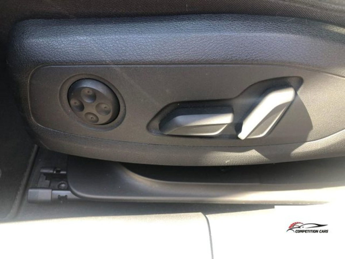 Audi A4 40 TDI quattro S tronic S line edition (18)