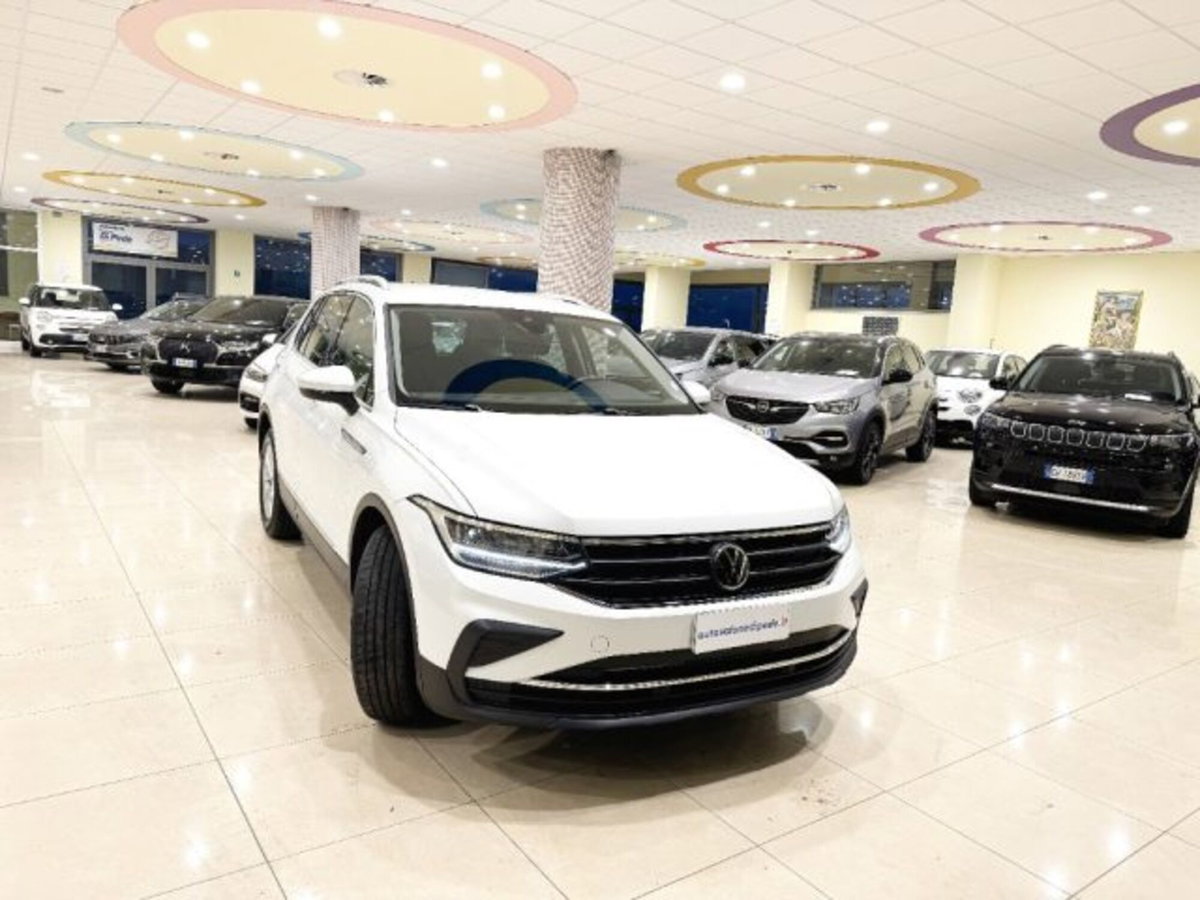Volkswagen Tiguan 2.0 TDI 150 CV SCR DSG 4MOTION Life (3)