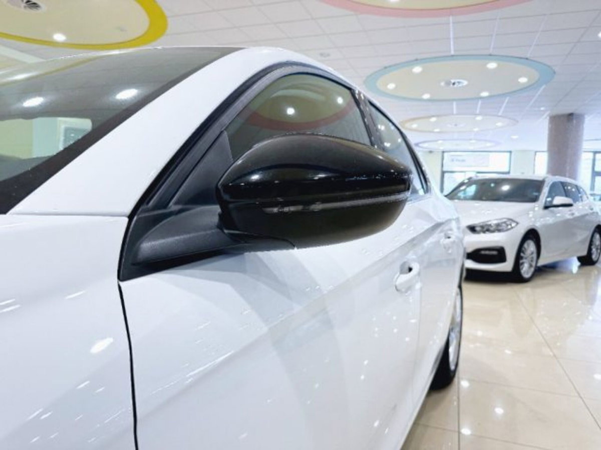 Opel Corsa 1.2 Elegance (13)