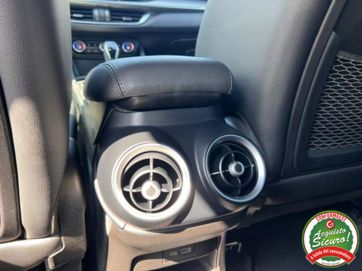 Alfa Romeo Stelvio Stelvio 2.2 Turbodiesel 210 CV AT8 Q4 Veloce (11)