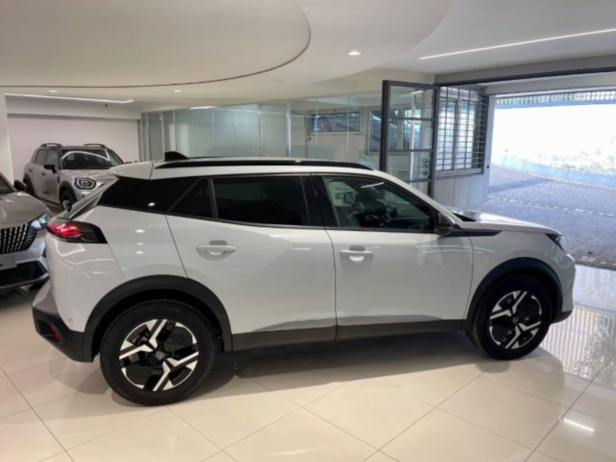 Peugeot 2008 PureTech 100 S&S Allure (7)