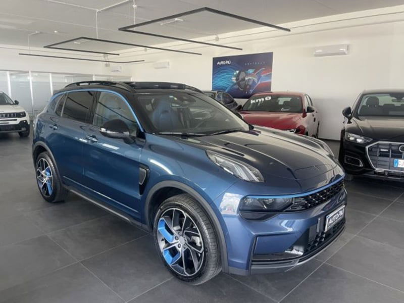 Lynk & Co 01 01 1.5 td phev