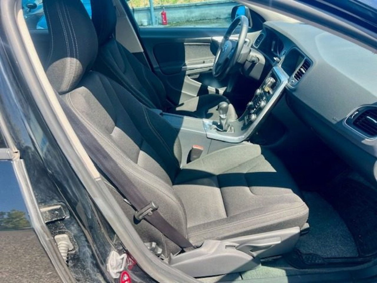 Volvo S60 D2 (10)