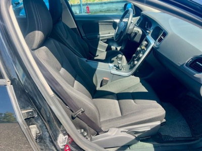 Volvo S60 D2 (10)