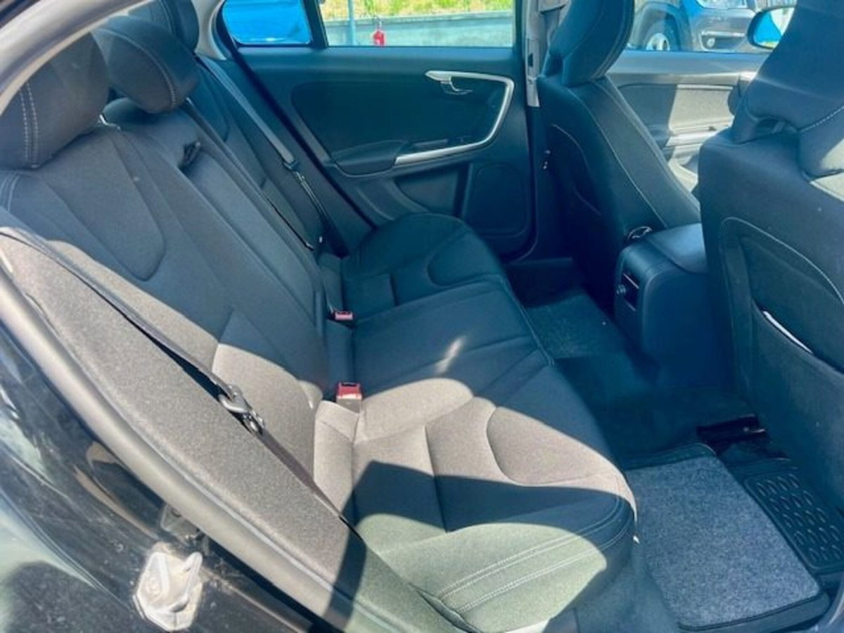 Volvo S60 D2 (11)