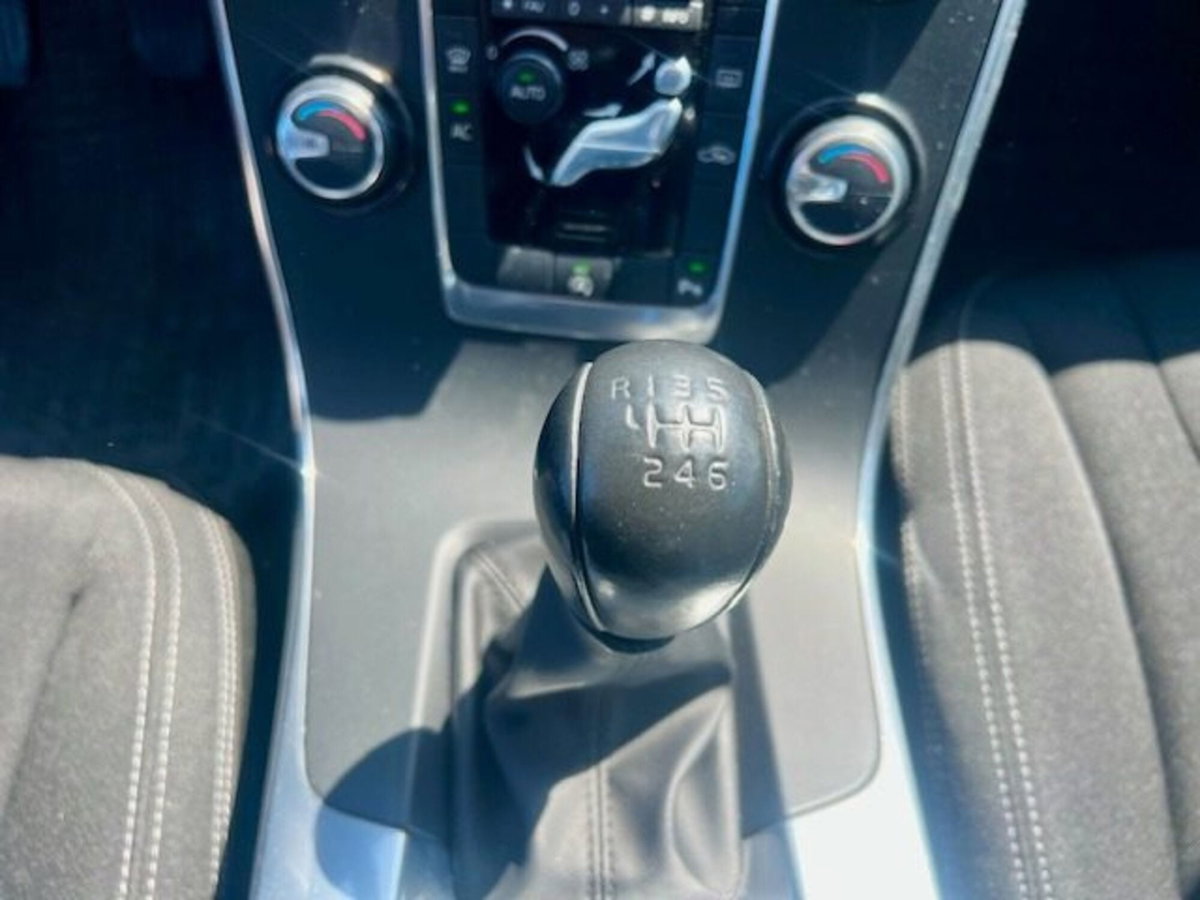 Volvo S60 D2 (13)