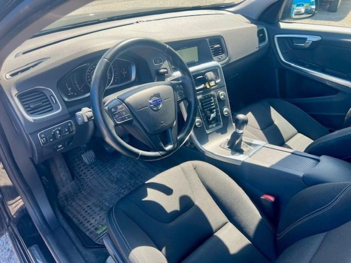 Volvo S60 D2 (16)