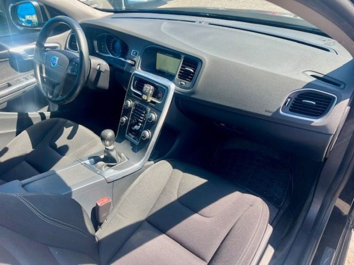 Volvo S60 D2 (17)