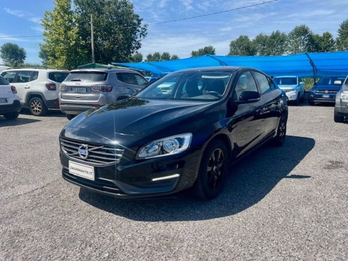 Volvo S60 D2 (2)