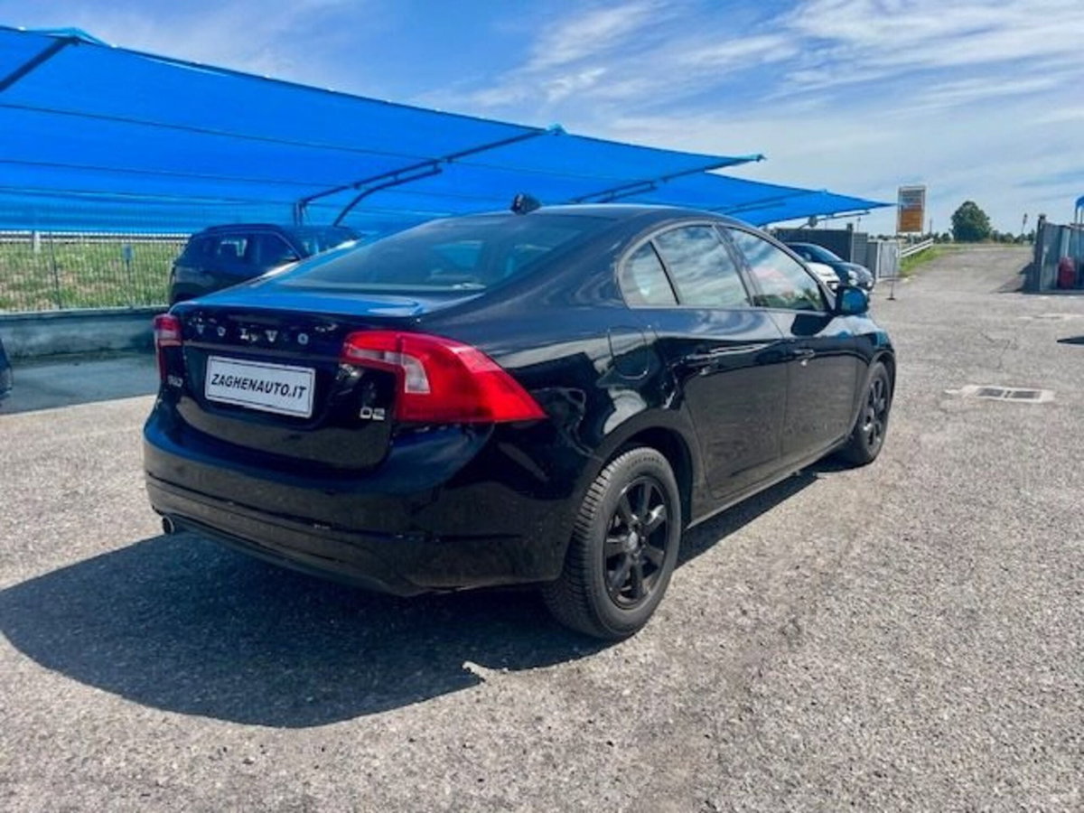 Volvo S60 D2 (4)