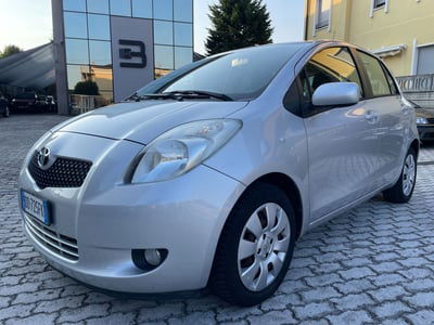 Toyota Yaris 1.3 5 porte Luna usata
