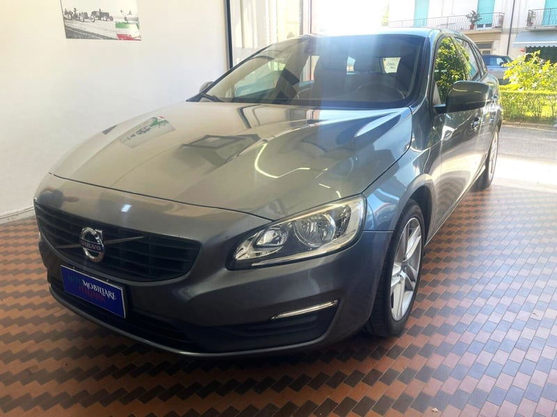 Volvo V60 D2 Geartronic Summum
