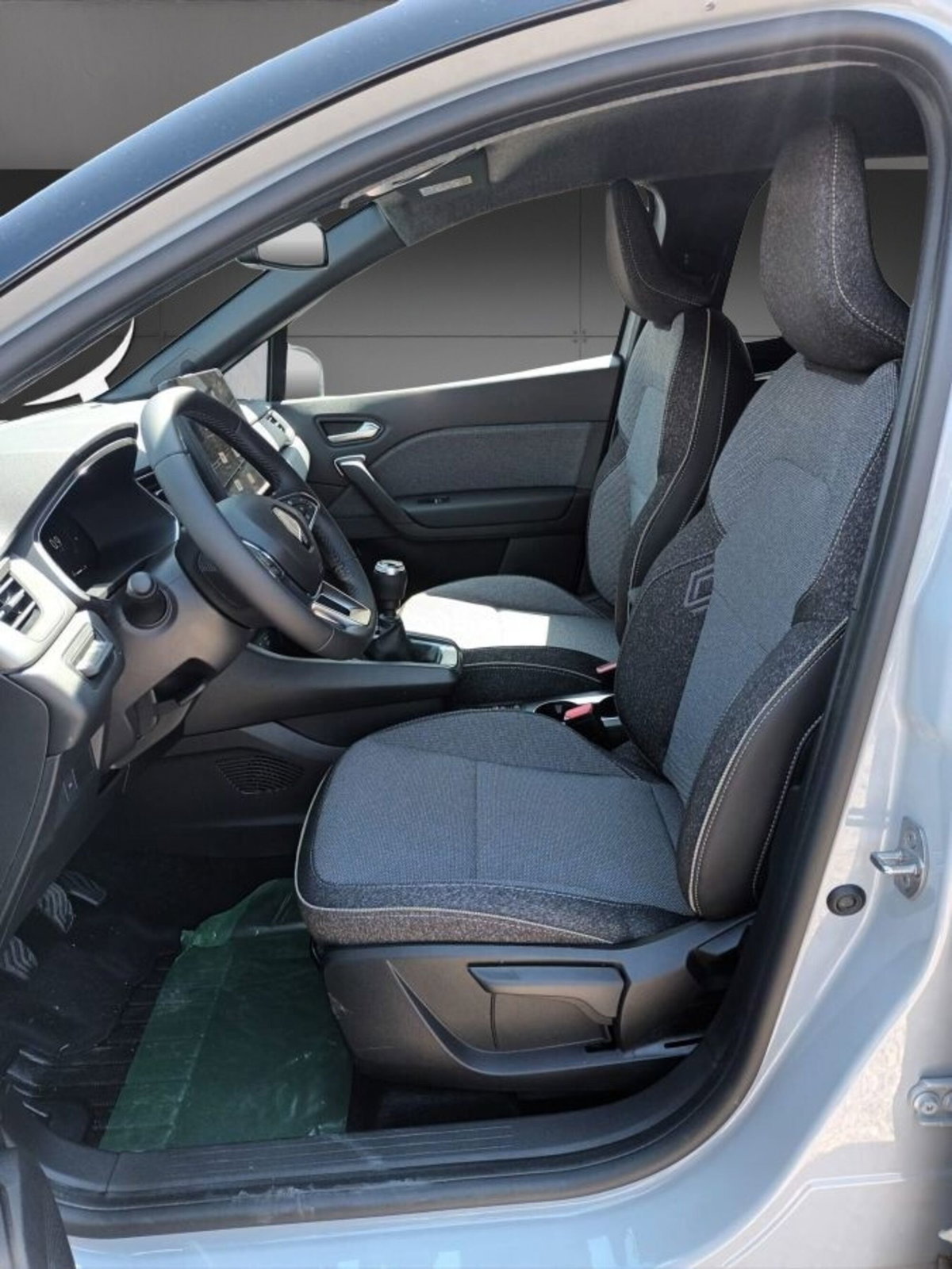 Renault Captur 1.0 eco-g Techno 100cv (6)