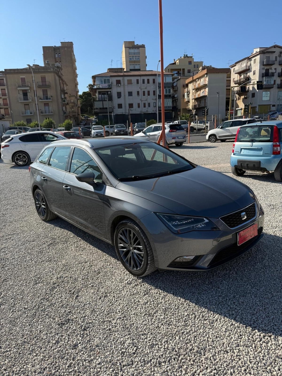 SEAT Leon ST 1.6 TDI 110 CV DSG Start/Stop Style (2)