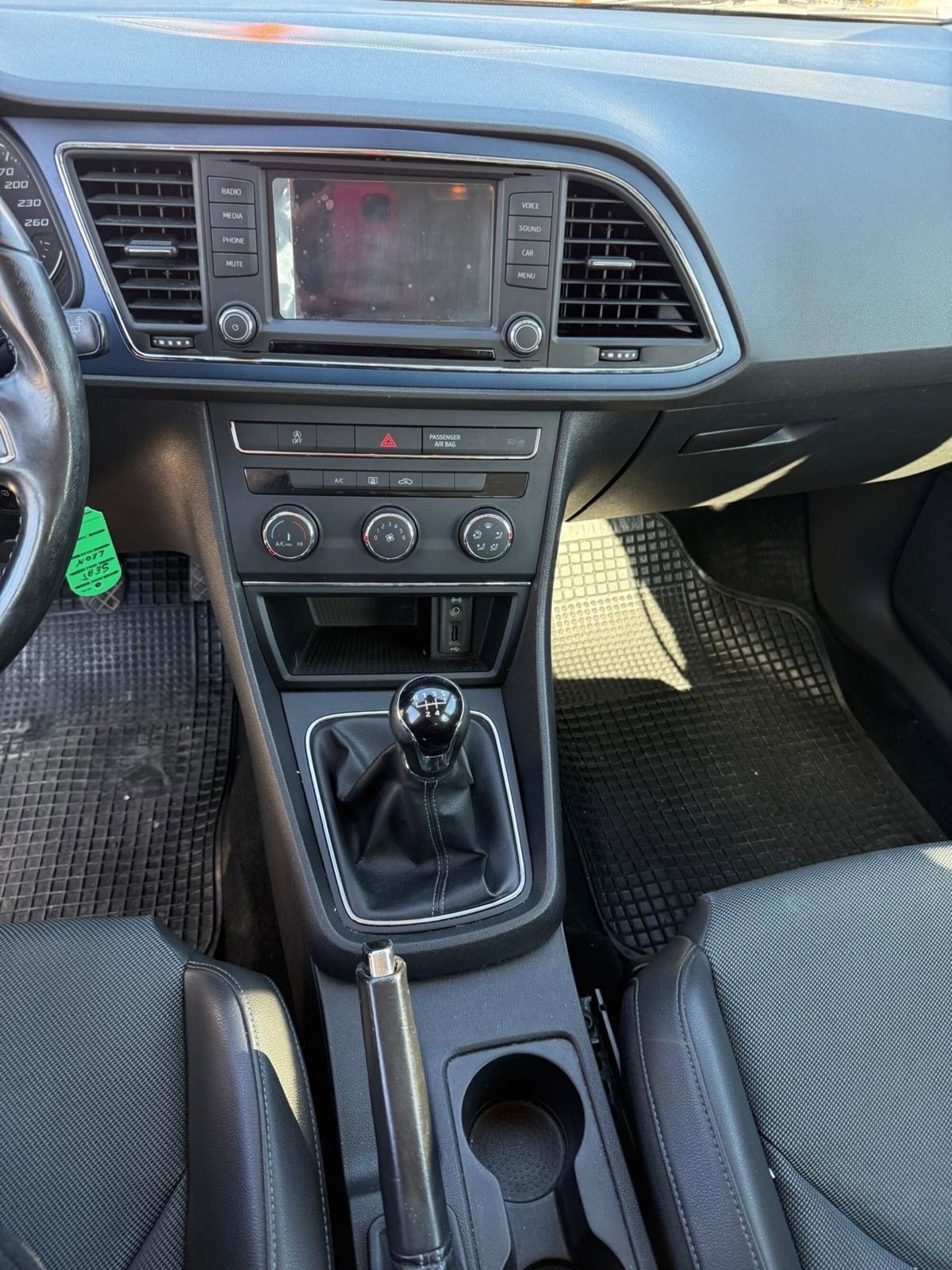 SEAT Leon ST 1.6 TDI 110 CV DSG Start/Stop Style (9)