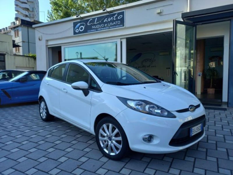Ford Fiesta 1.2 60CV 5 porte Titanium