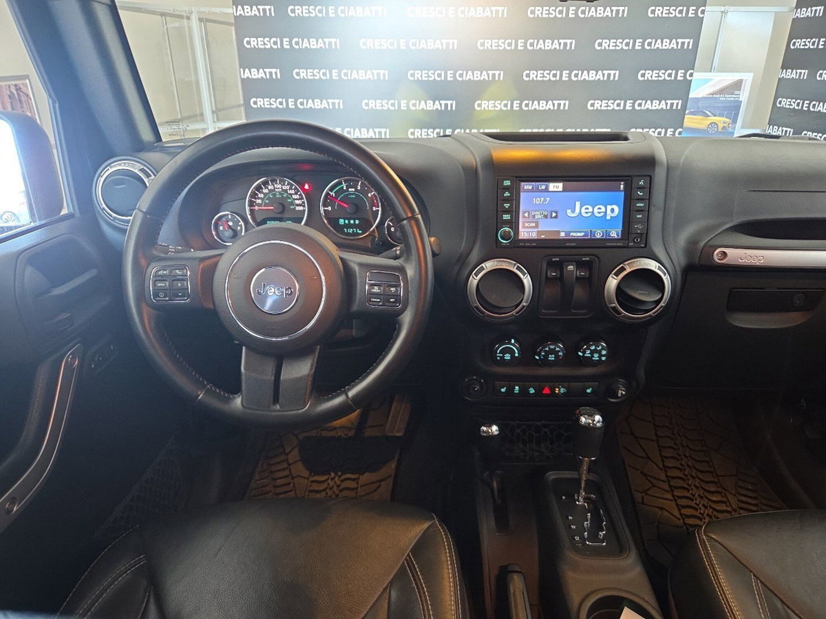 Jeep Wrangler Unlimited 2.8 CRD DPF Sahara Auto (10)