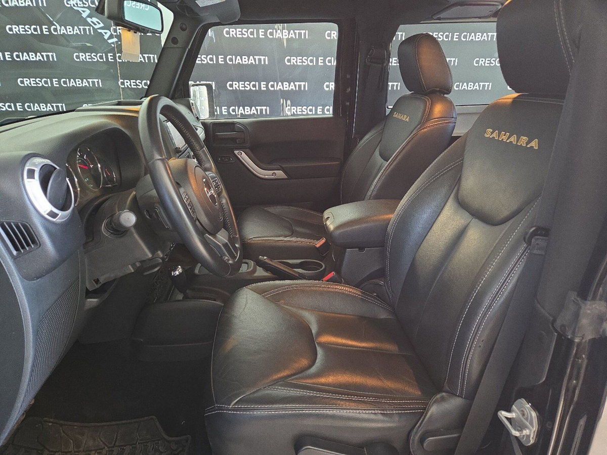 Jeep Wrangler Unlimited 2.8 CRD DPF Sahara Auto (8)