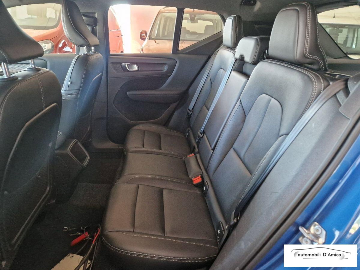 Volvo XC40 D4 AWD Geartronic R-design (6)