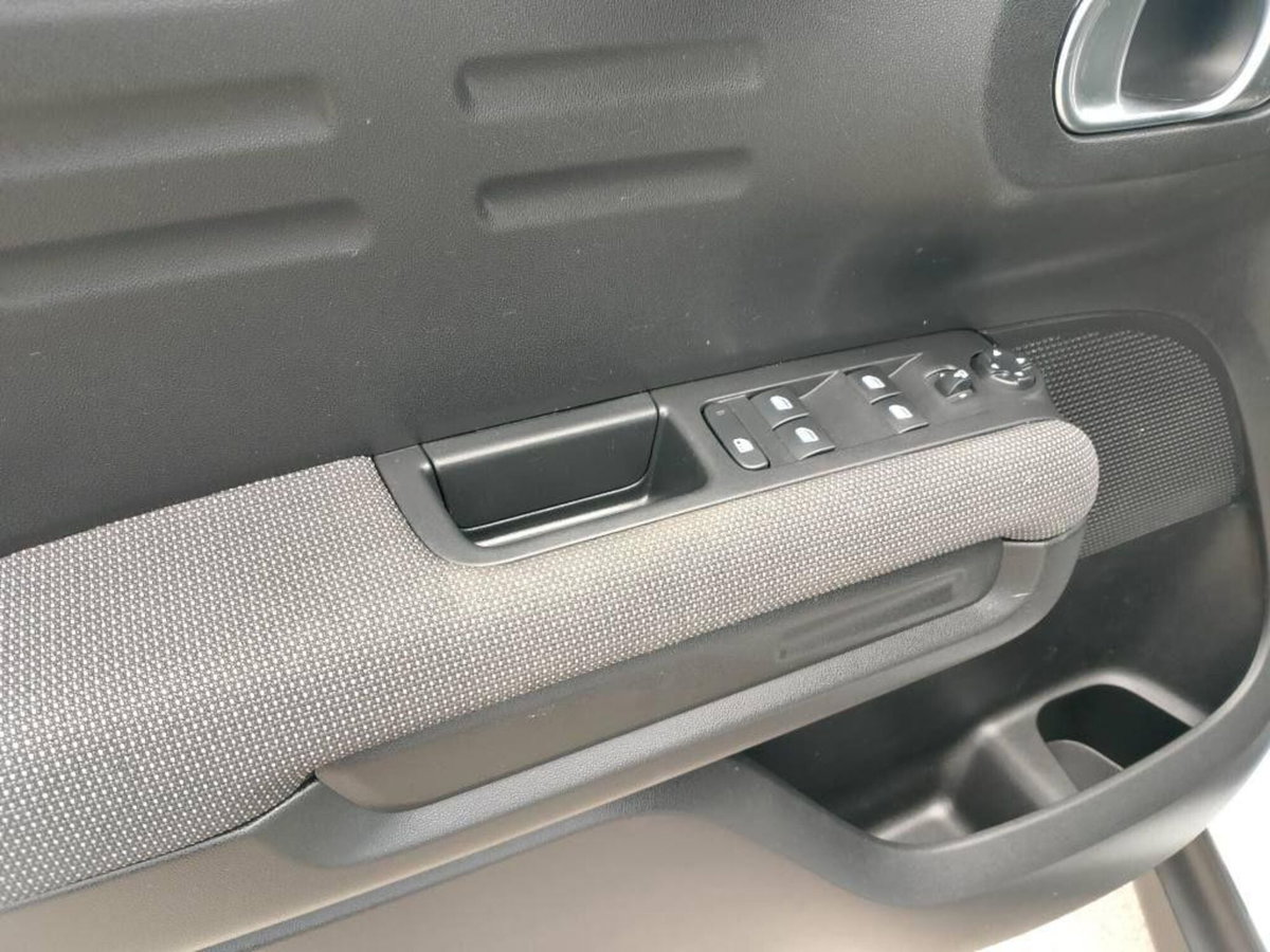 Citroen C3 Aircross BlueHDi 120 S&S EAT6 Shine (15)