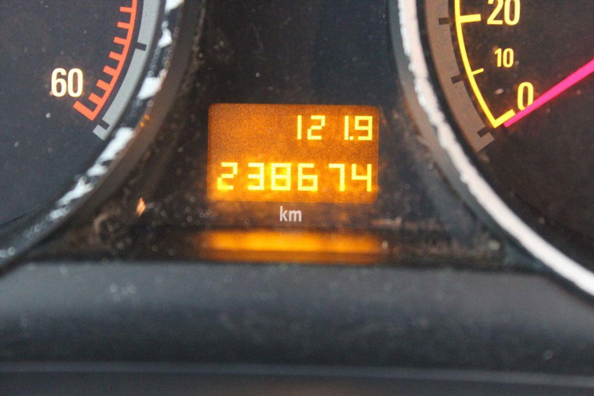 Opel Zafira 1.9 CDTI 120CV Enjoy (10)