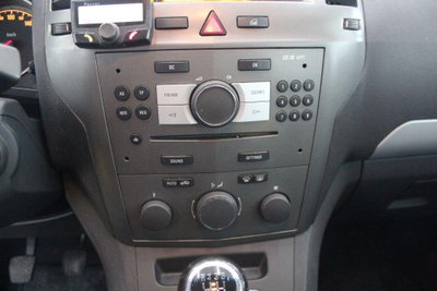 Opel Zafira 1.9 CDTI 120CV Enjoy (14)