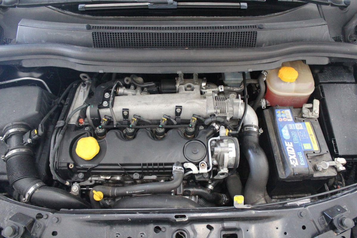 Opel Zafira 1.9 CDTI 120CV Enjoy (20)