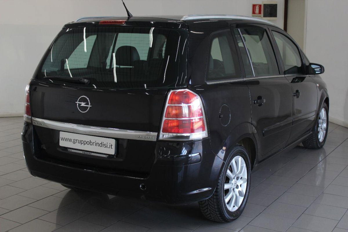 Opel Zafira 1.9 CDTI 120CV Enjoy (4)