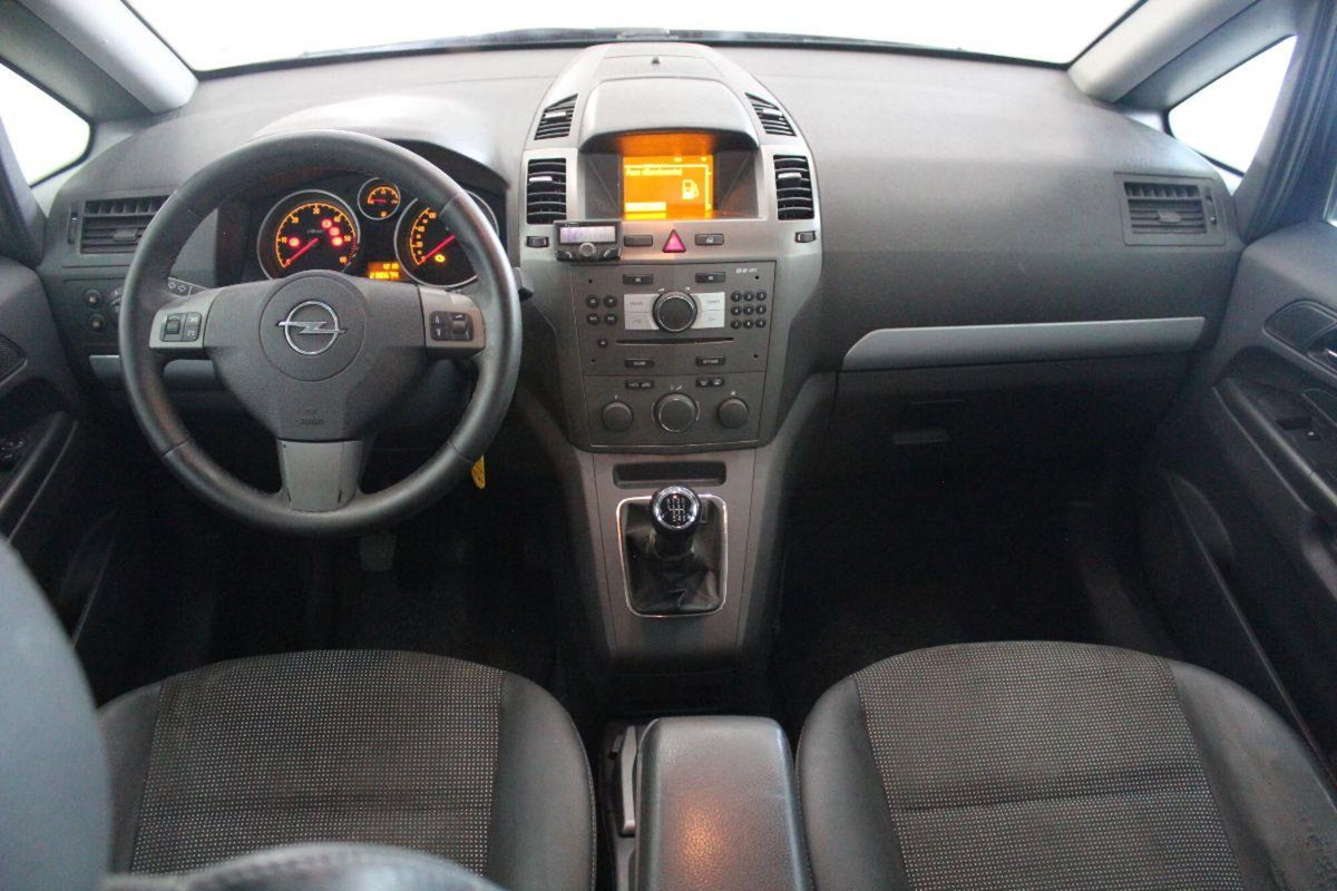 Opel Zafira 1.9 CDTI 120CV Enjoy (7)