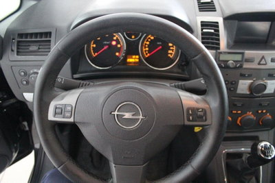 Opel Zafira 1.9 CDTI 120CV Enjoy (8)
