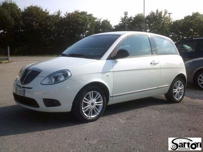 Lancia Ypsilon 1.2 69 CV Unyca usata