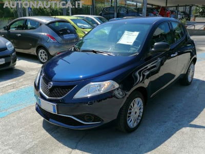 Lancia Ypsilon 1.2 69 CV 5 porte Silver usata