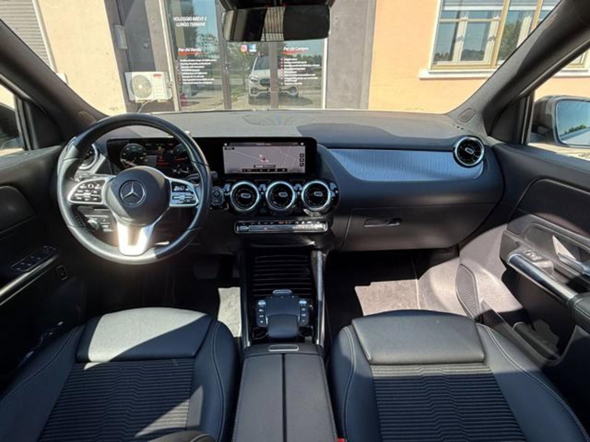 Mercedes-Benz GLA SUV 200 d Business Extra auto (12)