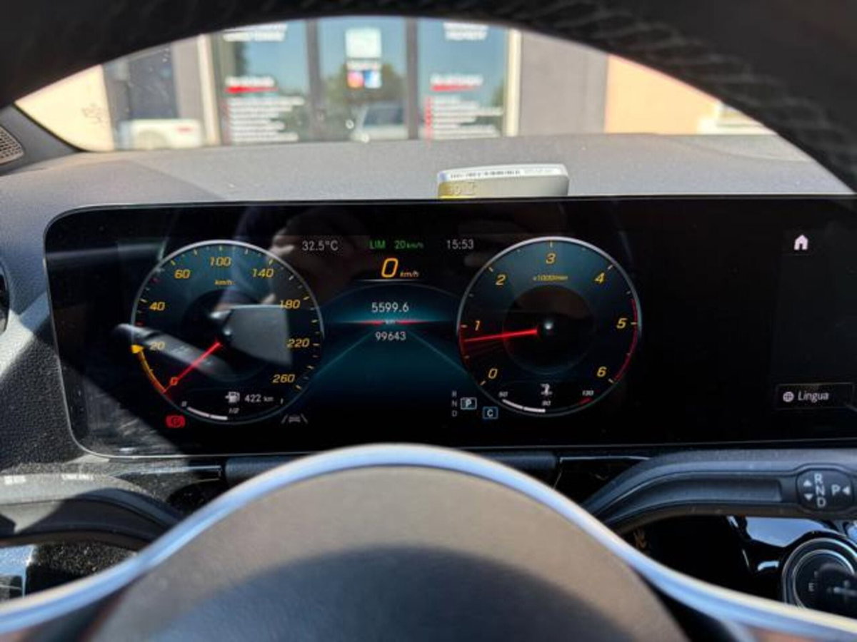 Mercedes-Benz GLA SUV 200 d Business Extra auto (13)