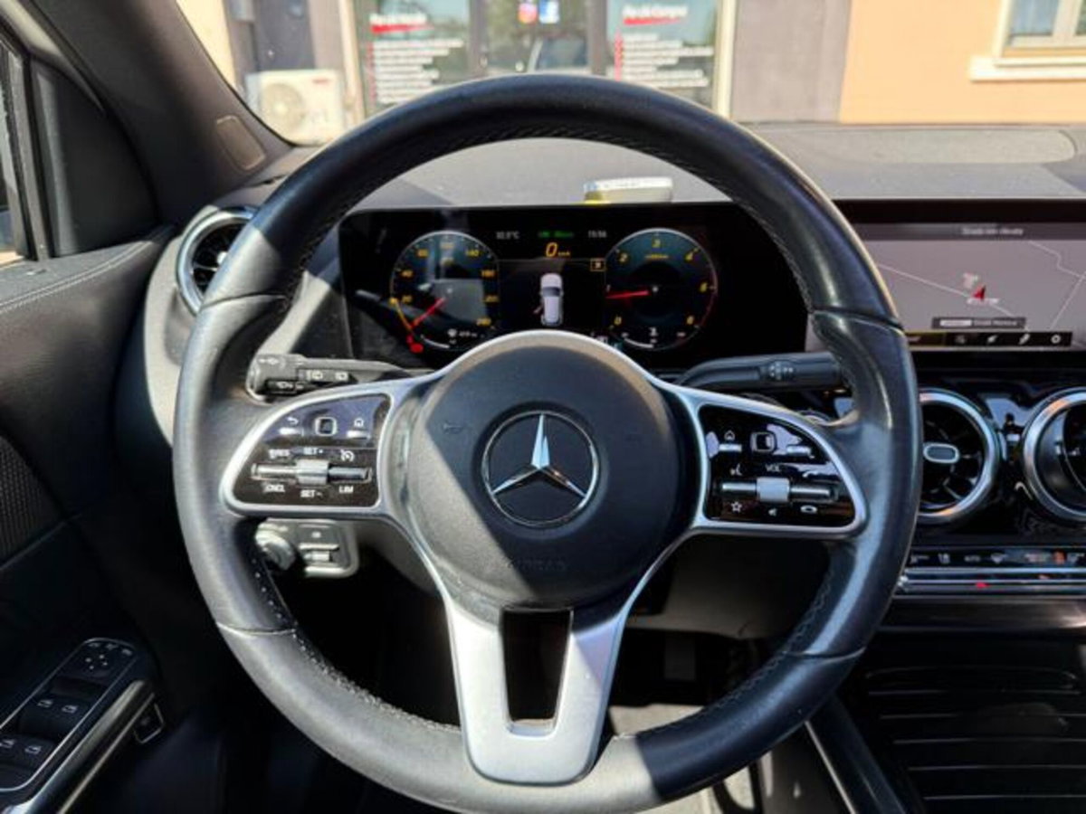 Mercedes-Benz GLA SUV 200 d Business Extra auto (15)