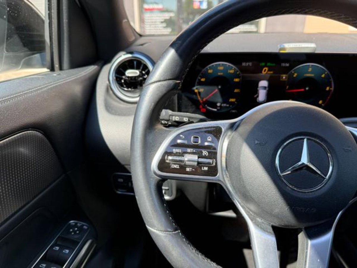 Mercedes-Benz GLA SUV 200 d Business Extra auto (17)