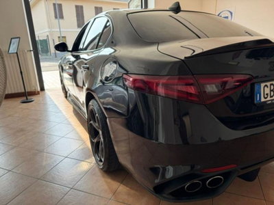Alfa Romeo Giulia 2.9 T V6 Quadrifoglio (5)
