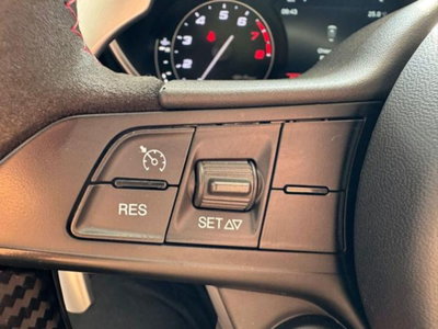 Alfa Romeo Giulia 2.9 T V6 Quadrifoglio (7)
