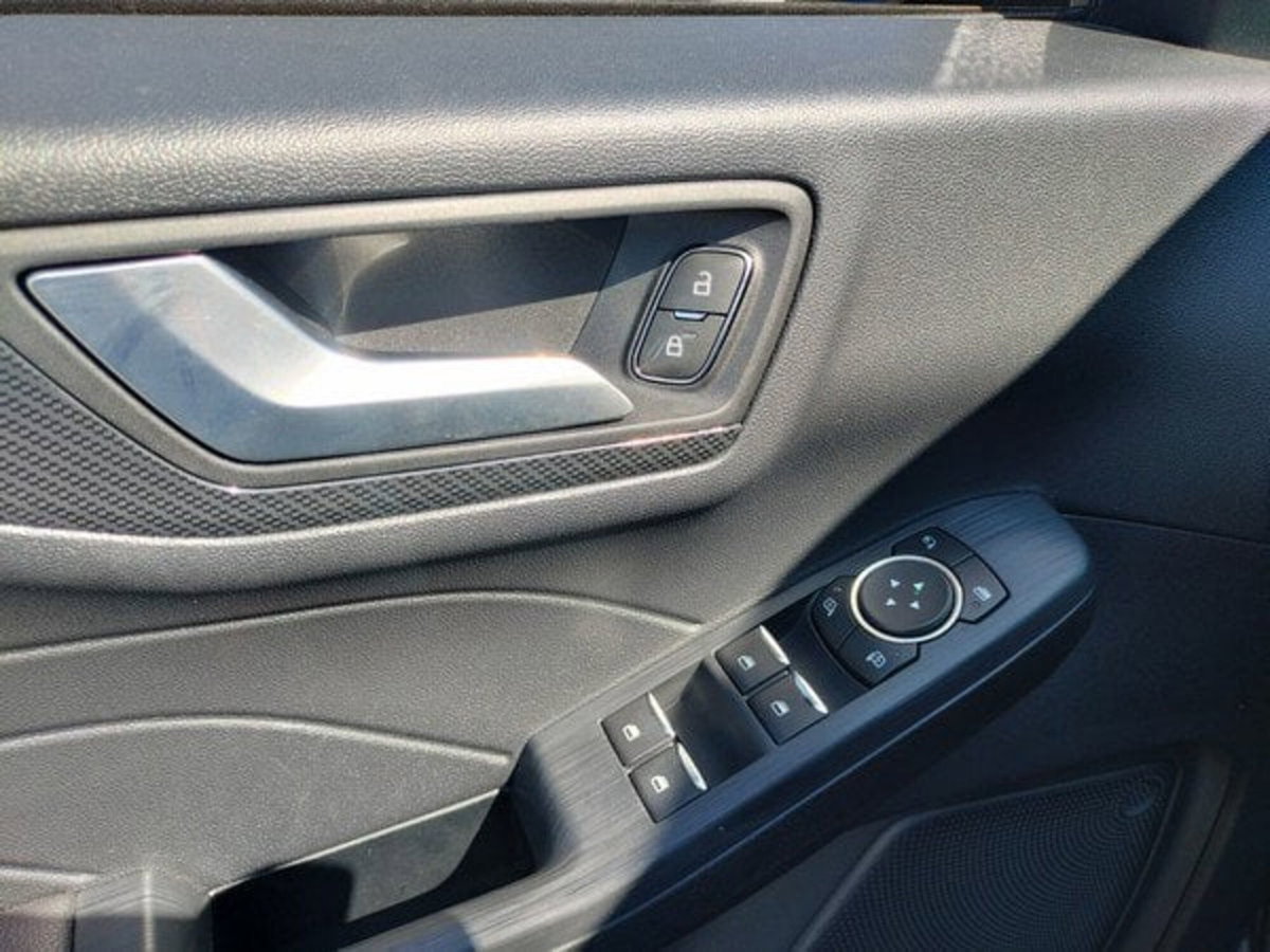 Ford Kuga 1.5 EcoBlue 120 CV 2WD ST-Line (11)