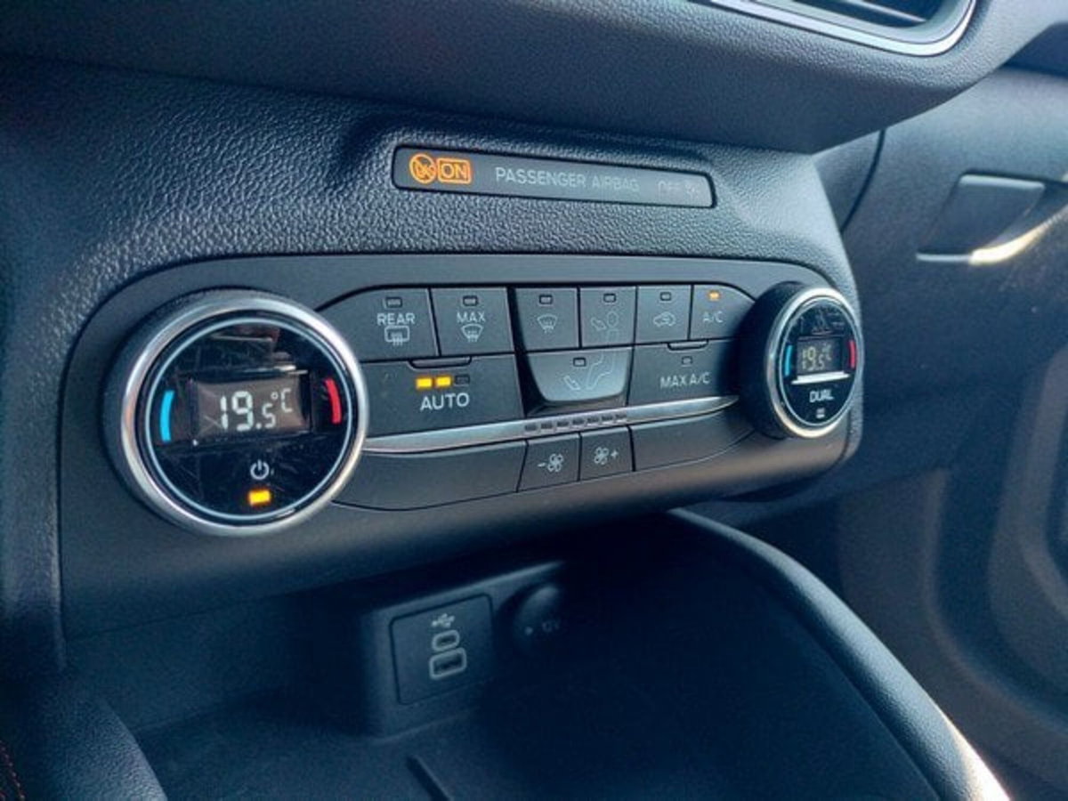 Ford Kuga 1.5 EcoBlue 120 CV 2WD ST-Line (18)