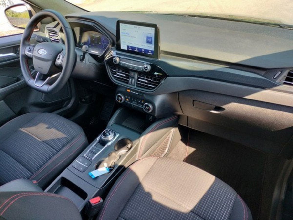 Ford Kuga 1.5 EcoBlue 120 CV 2WD ST-Line (20)