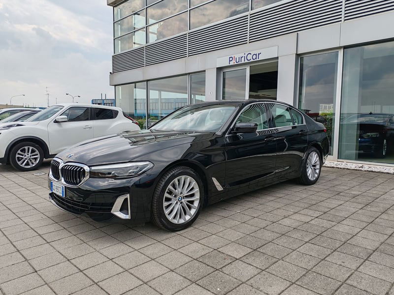 BMW Serie 5 518d 48V Luxury